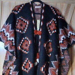 NWT Elan One Size Poncho Black Red Creme